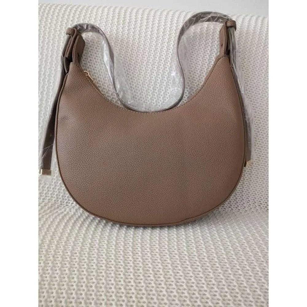 NWT The Drop Avalon Small Shoulder Bag Tan Pebble Faux Leather Crescent Hobo Bag